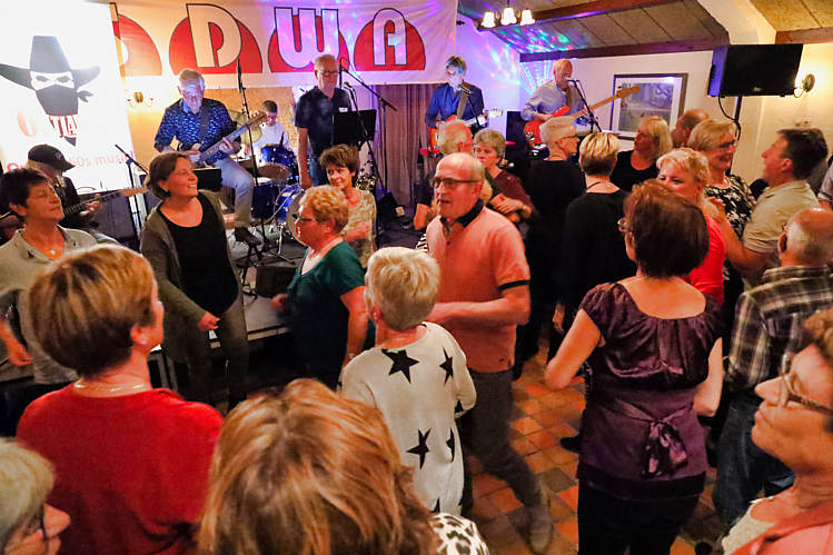 19 okt 2018 - SDWA terug naar de sixties avond met 'The Outlaws'_59